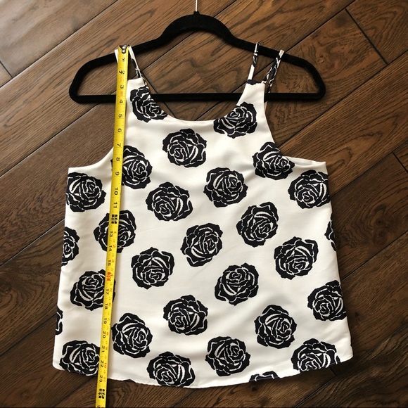 Cooper & Ella rose print sleeveless blouse - Picture 2 of 9